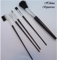 /album/nossos-produtos/kit-de-pinceis-jpg/